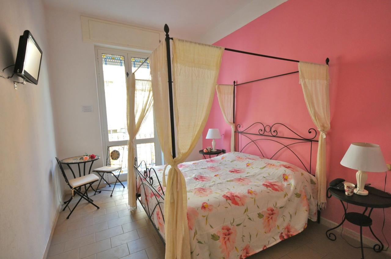 Villa Rosa Dei Venti Viareggio Bagian luar foto